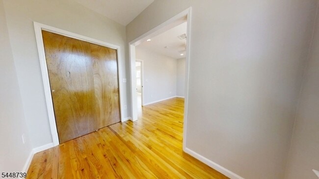 Building Photo - 11 Schuyler Ct
