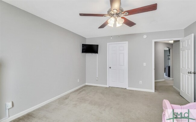 Building Photo - 116 Lake Pointe Dr