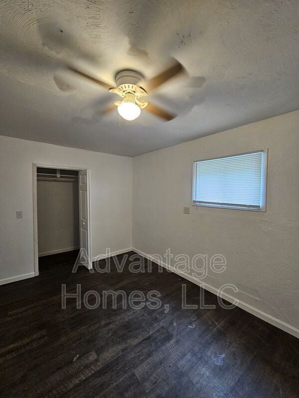 Building Photo - 11214 Crystal Ave