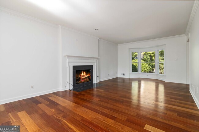 Building Photo - 2308 Defoors Ferry Rd NW