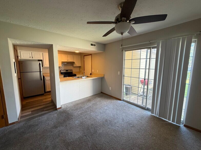 Building Photo - 1762 Queensbridge Dr