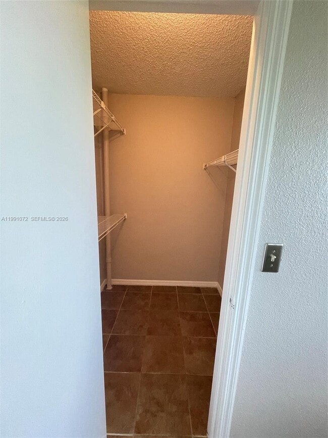 Building Photo - 3390 Pinewalk Dr N