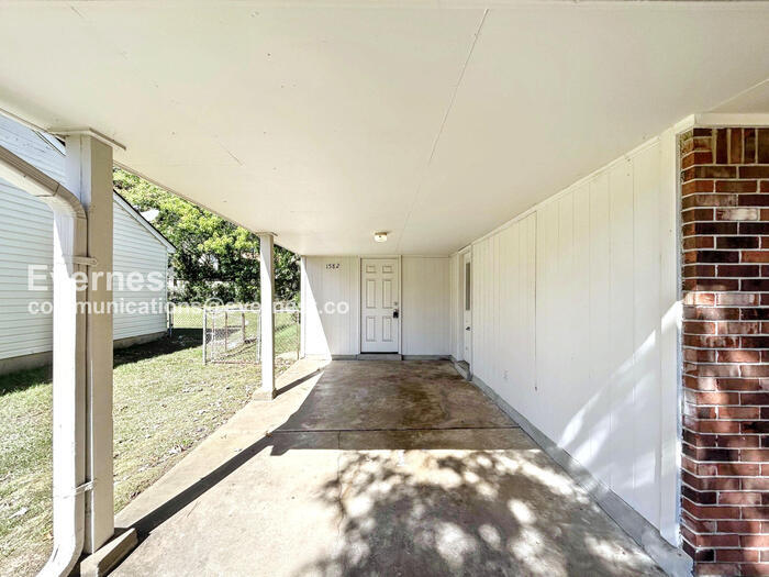 Building Photo - 1582 Custer Dr