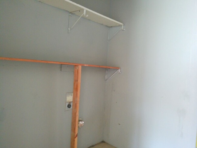 Building Photo - 4330 Spring St