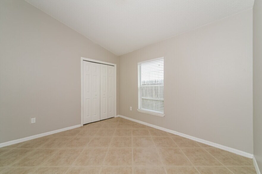 Building Photo - 10832 Rushwood Way