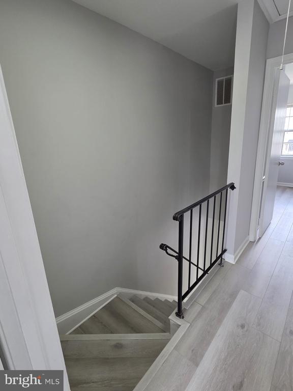Building Photo - 8531 Southlawn Ct