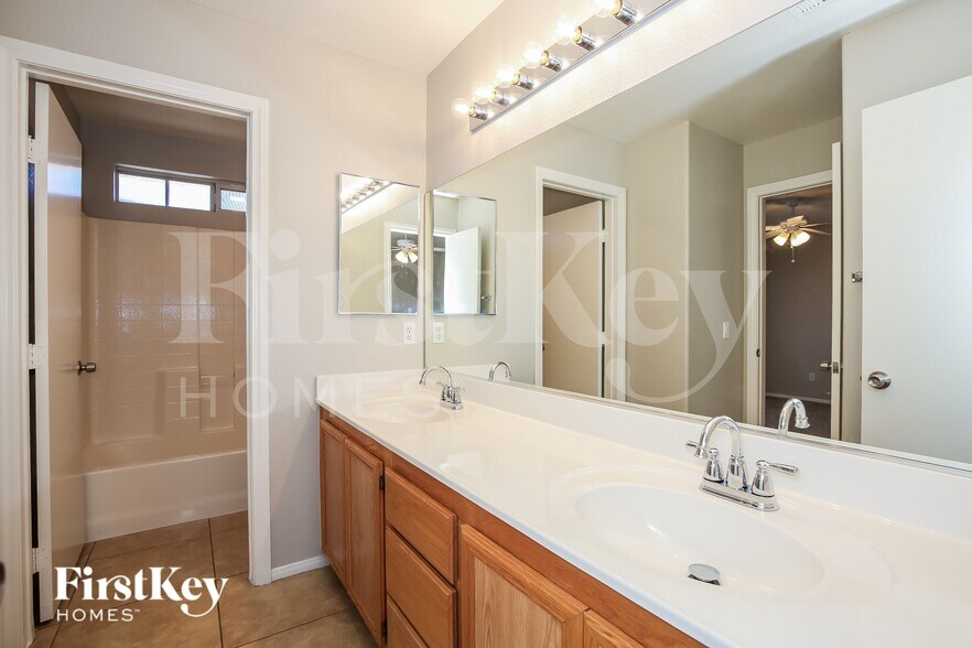 Building Photo - 4508 Sunset Crater Ct