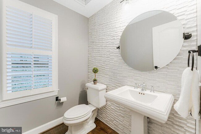 Building Photo - 7814 Crownhurst Ct