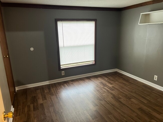 Building Photo - Chris McG 744