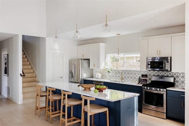 Building Photo - 1205 McKinley Ave