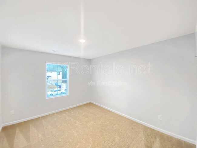 Building Photo - 273 Summerwood Ln