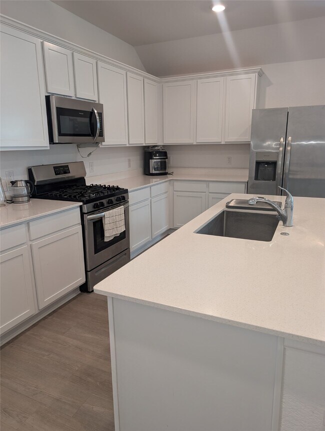 Building Photo - 9918 Highland Harvest Dr