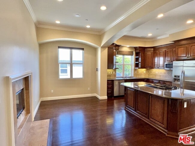 Building Photo - 3844 Tilden Ave