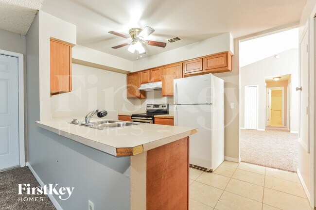 Building Photo - 710 Leeward Dr