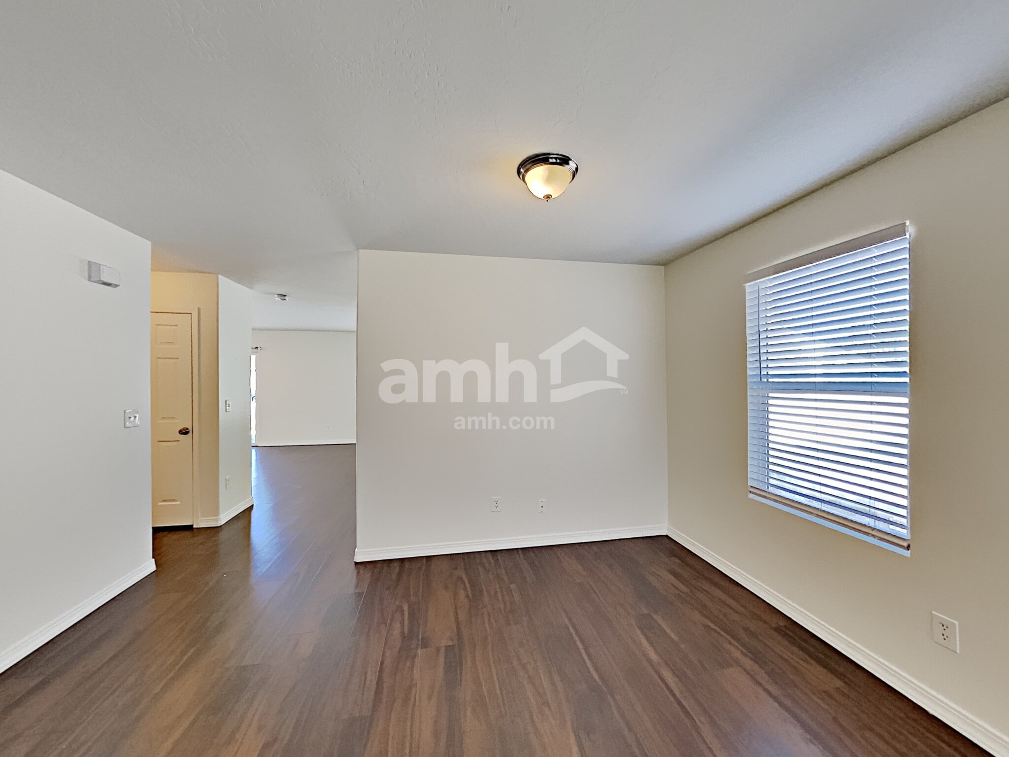 Building Photo - 1830 S 875 E