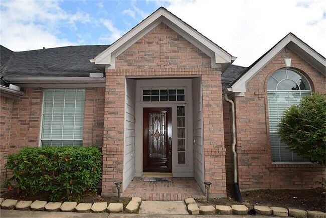 Building Photo - 12106 Laguna Pointe Ln
