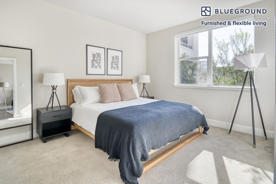 Building Photo - 299 Franklin St