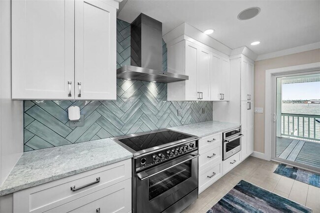 Building Photo - 804 Bay Point Dr