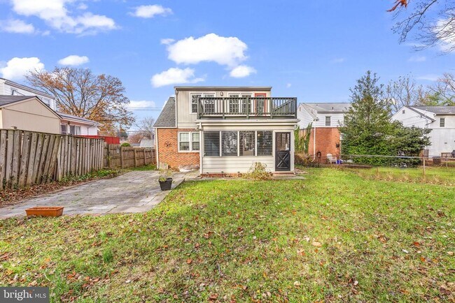 Building Photo - 4 E Franklin Ave