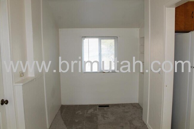 Building Photo - 3661 S 2300 E