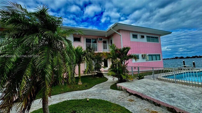 Building Photo - 7921 East Dr