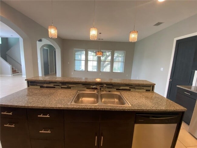 Building Photo - 204 Spellbrook Ln