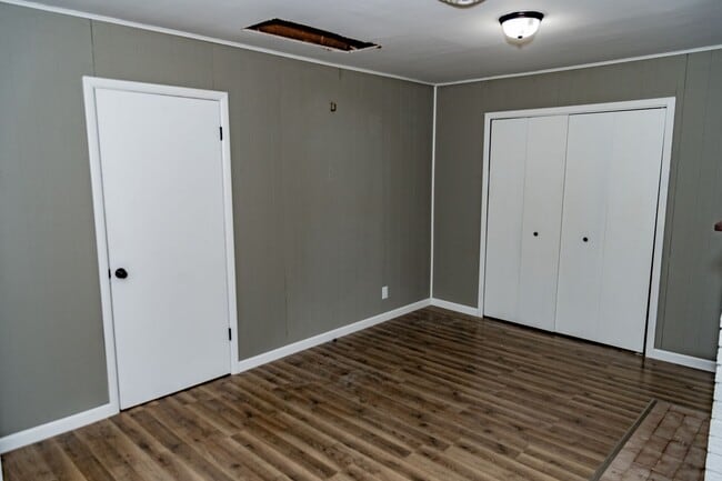 Building Photo - Updated 3 bed/1.5 bath home!