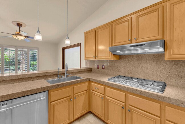 Building Photo - 79886 Dandelion Dr