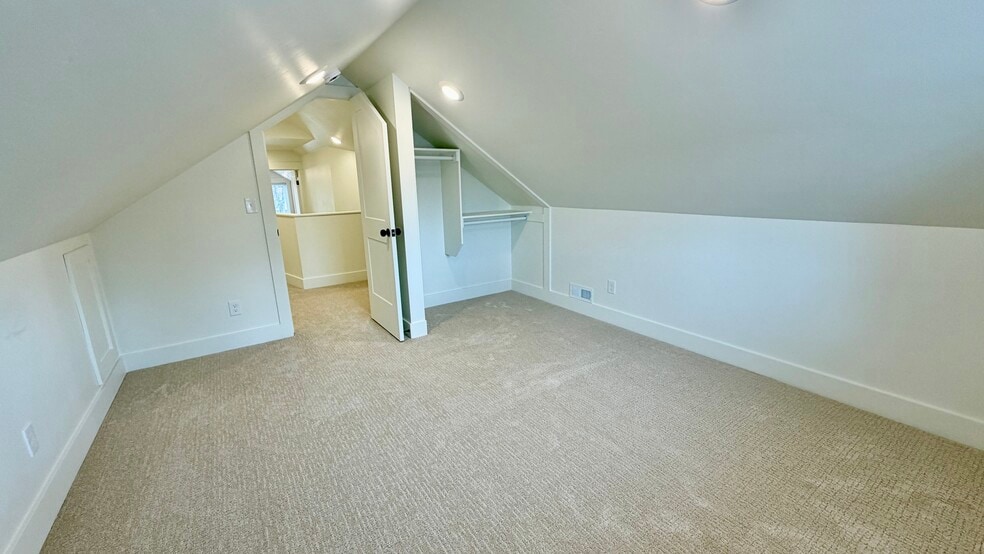 Building Photo - 145 N Byron Ave