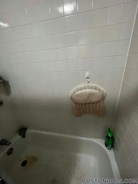 Building Photo - 81 Essex St