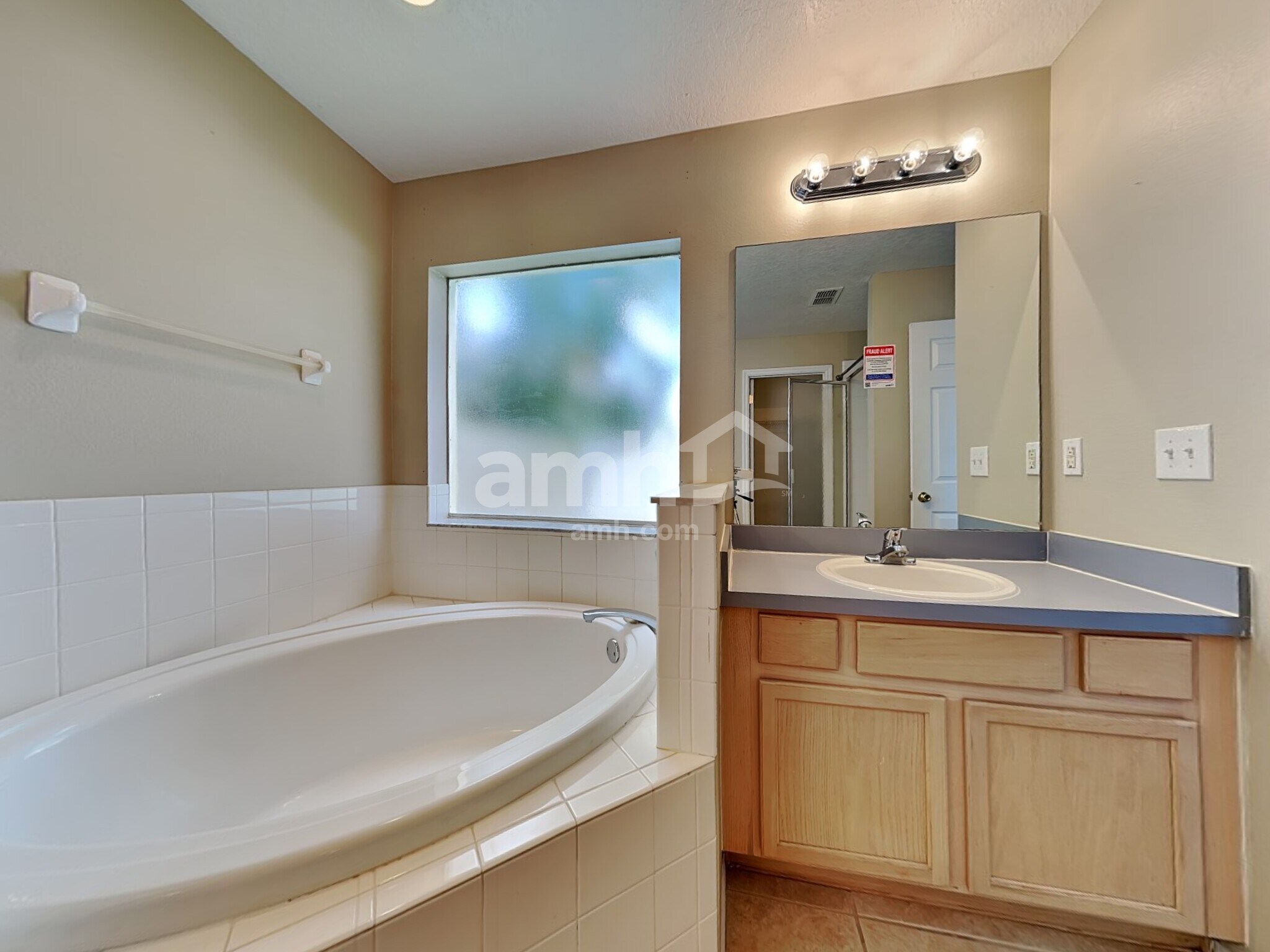 Building Photo - 2325 Ole Hickory Dr