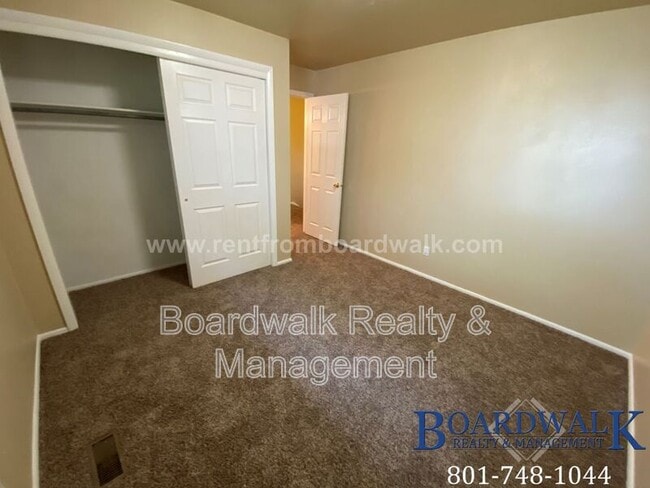 Building Photo - 661 N 980 W