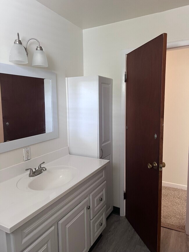 Building Photo - 1500 N Osceola Ave