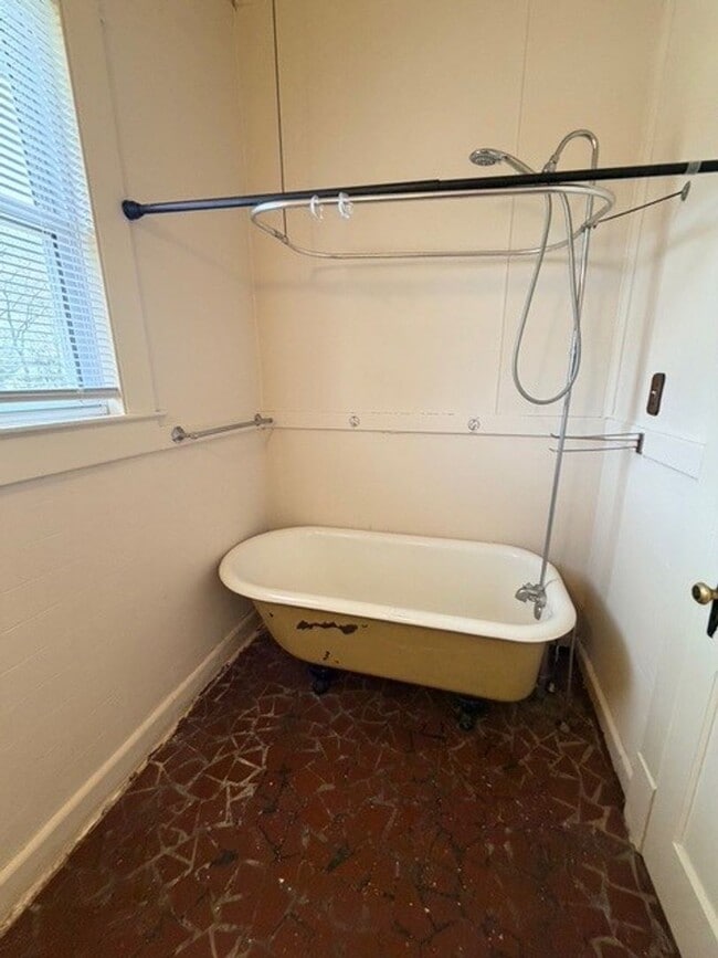 Building Photo - 100 Piedmont Ave