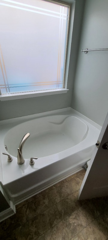 Building Photo - 160 River Glen Dr