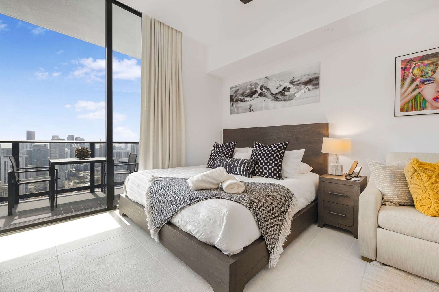 Building Photo - 159 NE 6th St