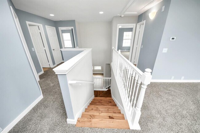 Building Photo - 2703 Edgewick Elm St