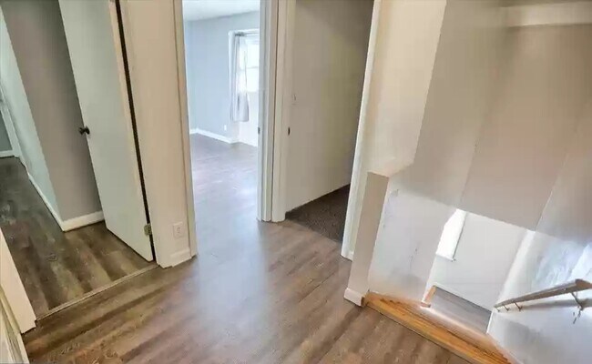 Building Photo - 519 St Marys Dr