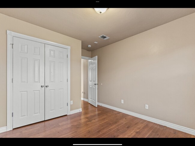 Building Photo - 2809 SW 92nd Ct