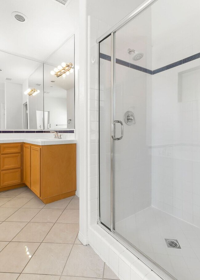 Building Photo - Paseo del Sol Charmer with Private Yard and Community Pool