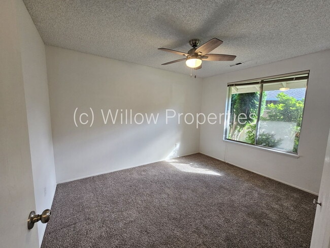 Building Photo - 3 bedroom rambler in Steilacoom