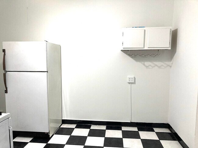 Building Photo - 6045 JFK Blvd E