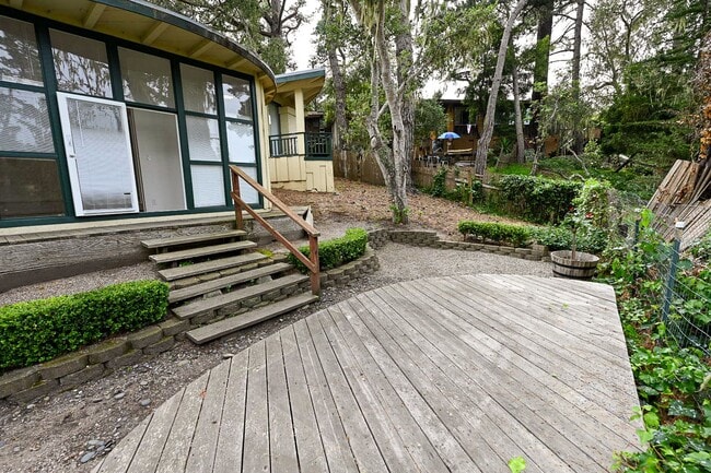 Building Photo - Dolores Street Triplex