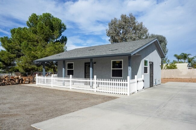 Primary Photo - 1175 Campbell Way