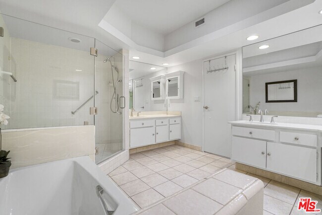 Building Photo - 1531 Camden Ave