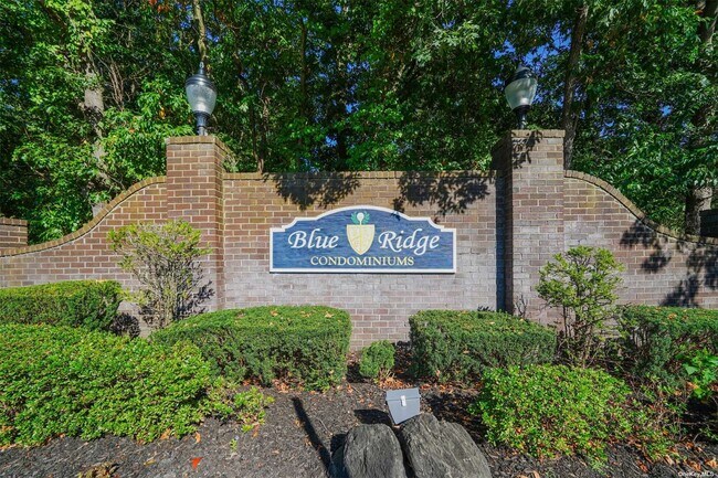 Building Photo - 339 Birchwood Rd