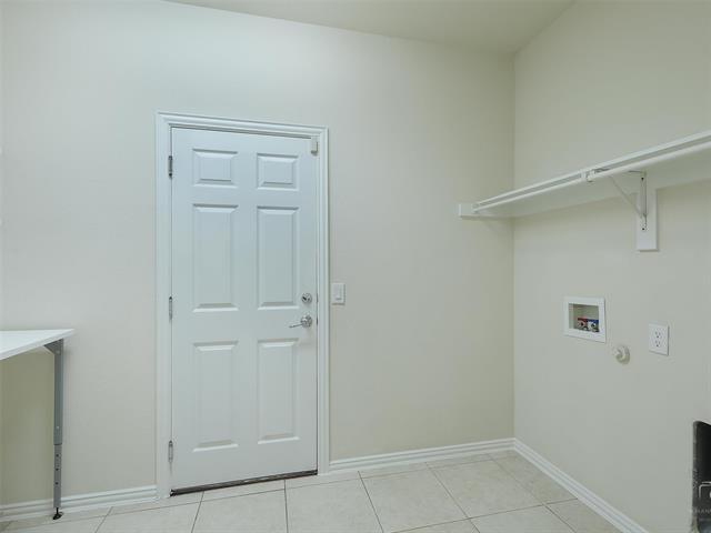 Building Photo - 1041 Crystal Lake Dr