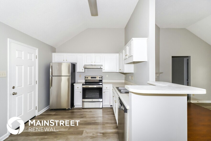 Building Photo - 3761 Clarion Dr