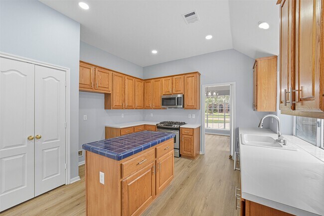 Building Photo - 9431 Tarton Way Ct