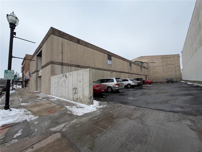 Building Photo - 314 5th St SW